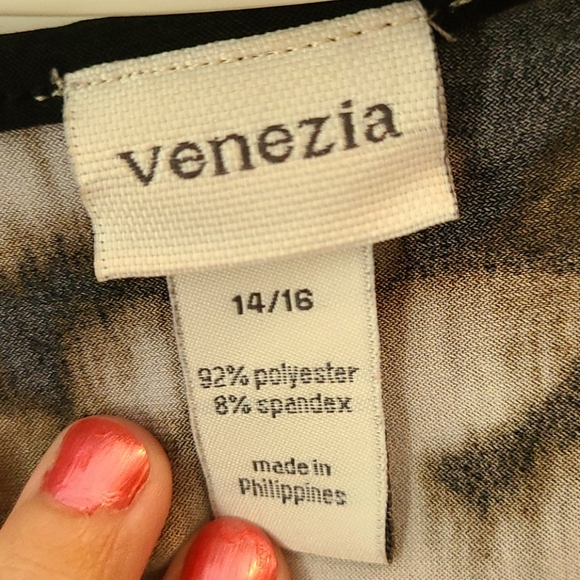 Beautiful Venezia Plus Size 14/16 Blouse 👚 - Picture 2 of 9